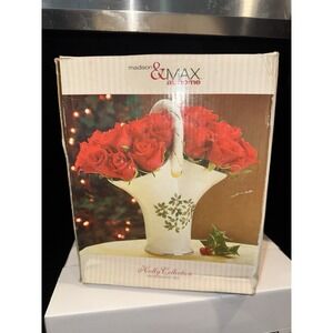 NEW IN BOXHolly Collection by Baum Bros Formalities Ceramic Handled Ivory Basket